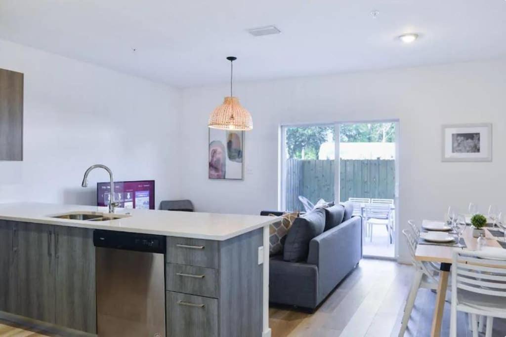 Outstanding Townhouse 18 Min From The Beach - Th2 Miami Exteriör bild